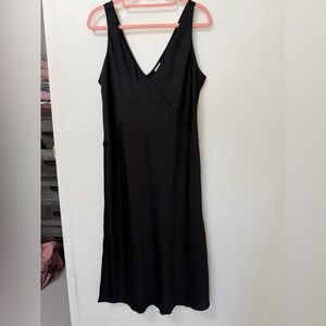 Black Sleeveless Satin Dress